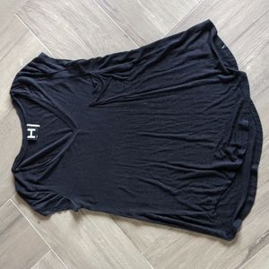 H by Bordeaux short sleeve long t-shirt size s.